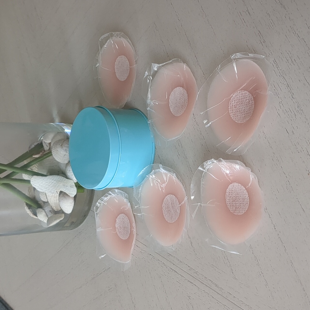 New Reusable Nipple Covers 6 Pcs Round W/Box